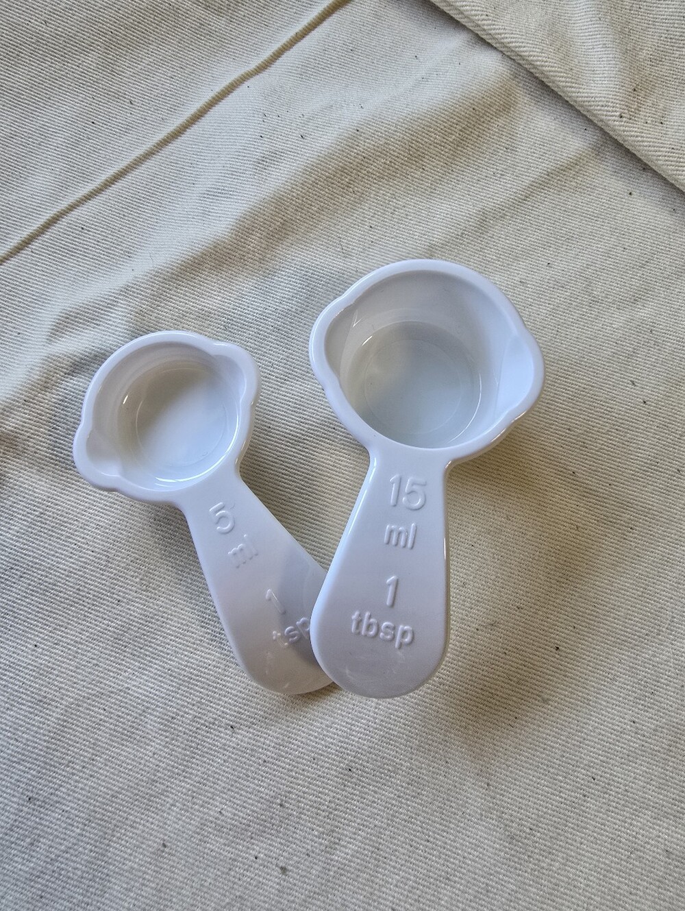 Tupperware Magnetic Measuring Spoon Set - 1 Tbsp & 1 Tsp